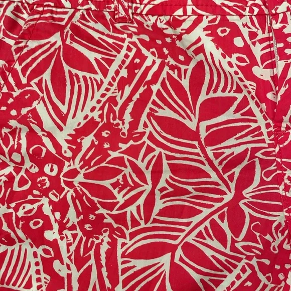 Lilly Pulitzer Punch Pink Giraffe Print Shorts - Picture 2 of 4